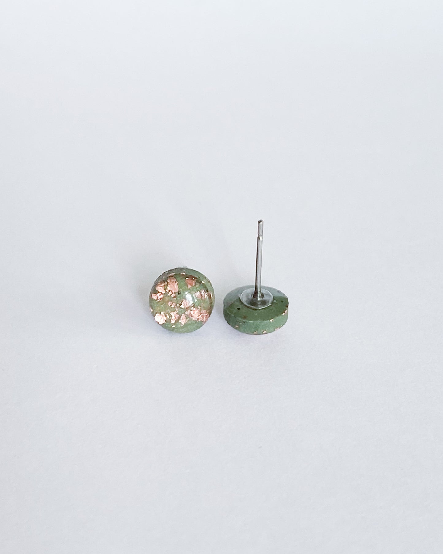 Tiny emerald earrings freeshipping - Ollijewelry
