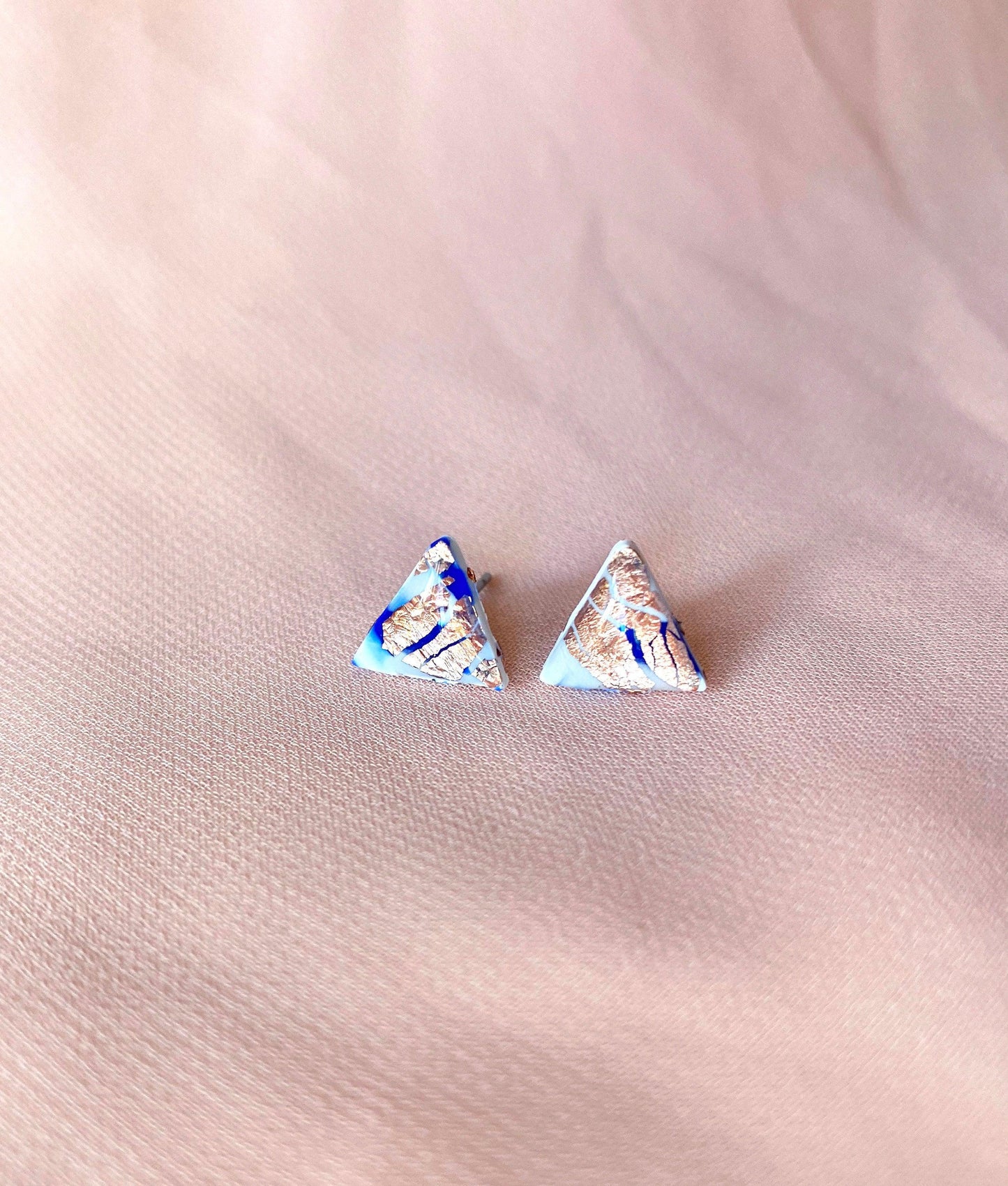 Marble triangle earrings with gold foil - Ollijewelry