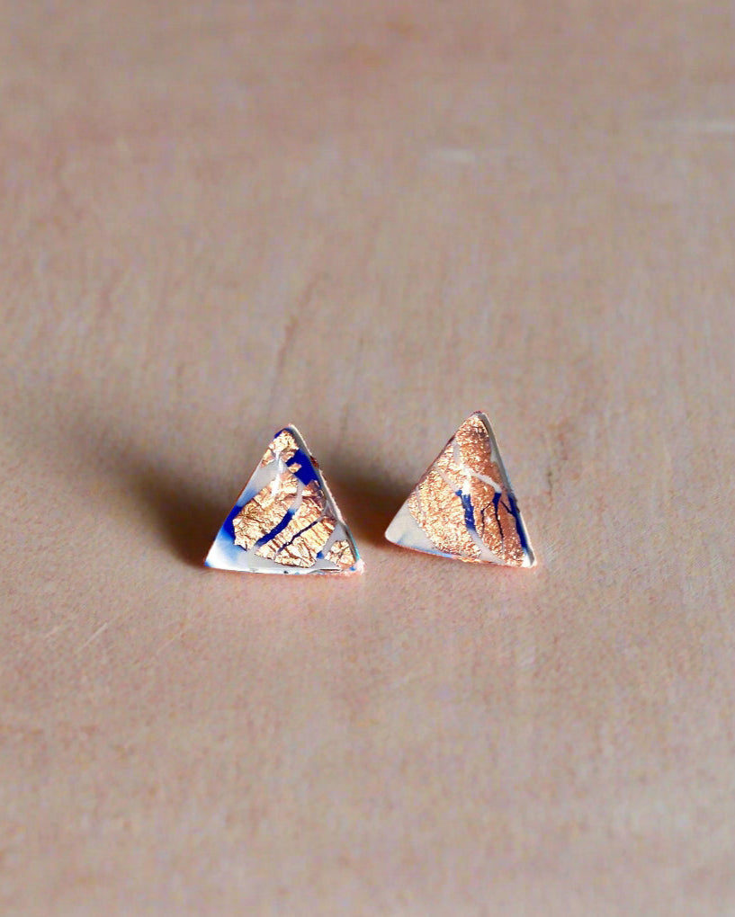 Marble triangle earrings with gold foil - Ollijewelry