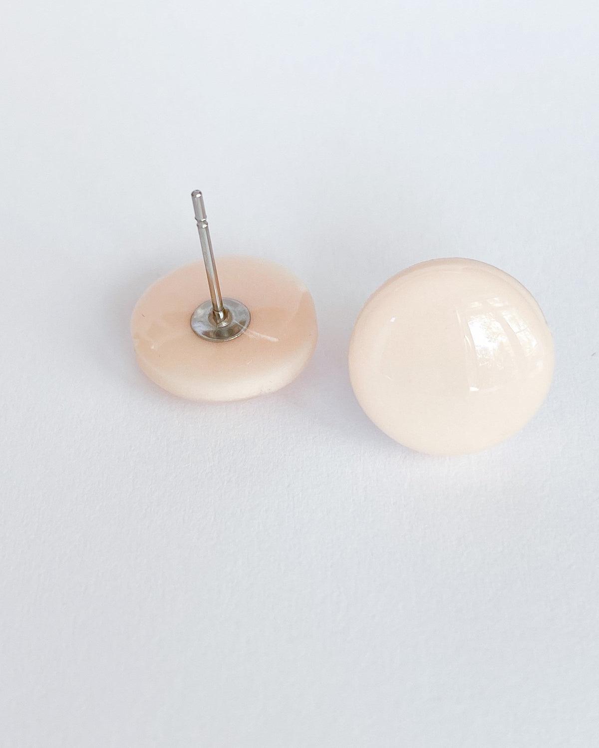 Nude stud earrings - Ollijewelry