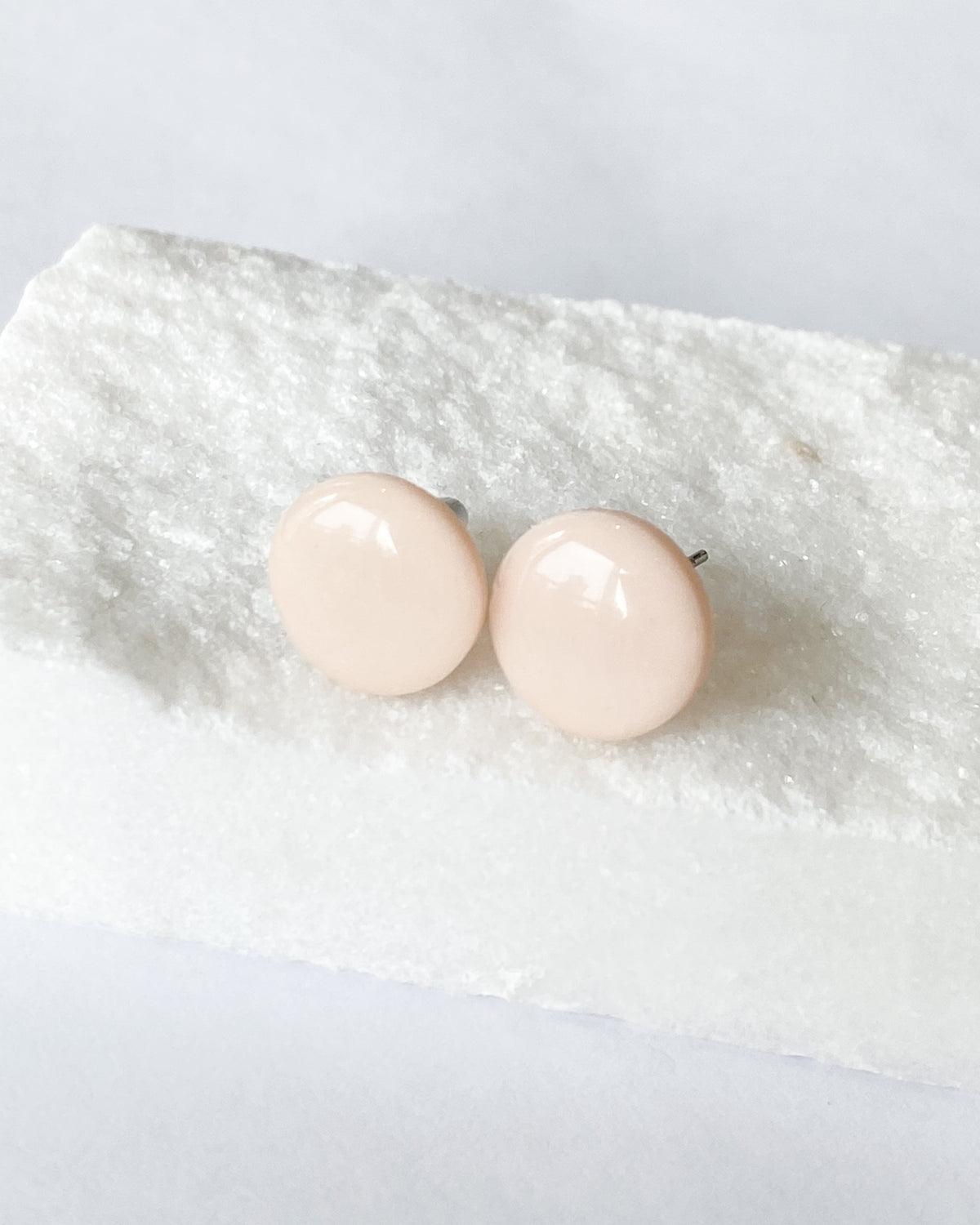 Nude stud earrings - Ollijewelry