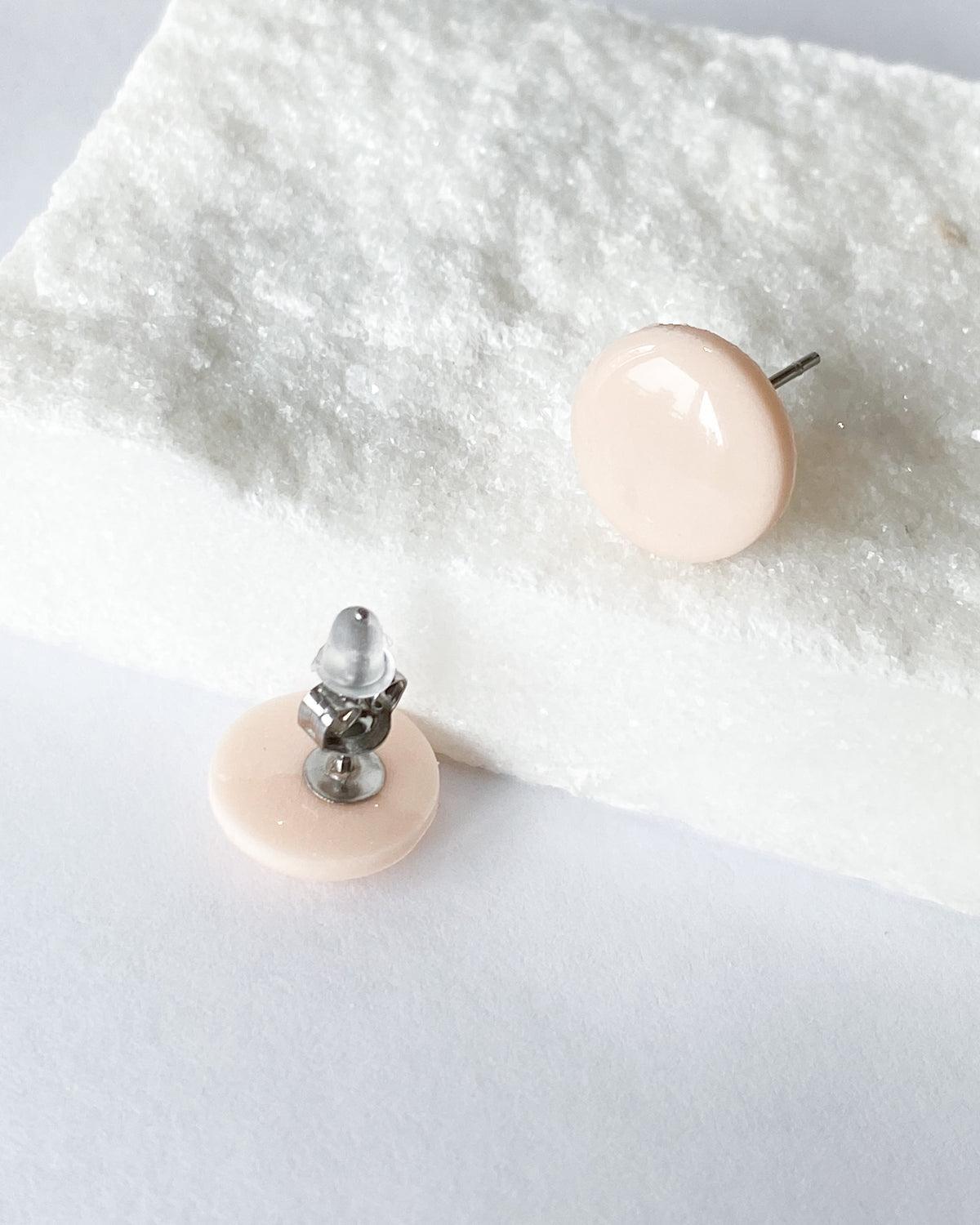 Nude stud earrings - Ollijewelry