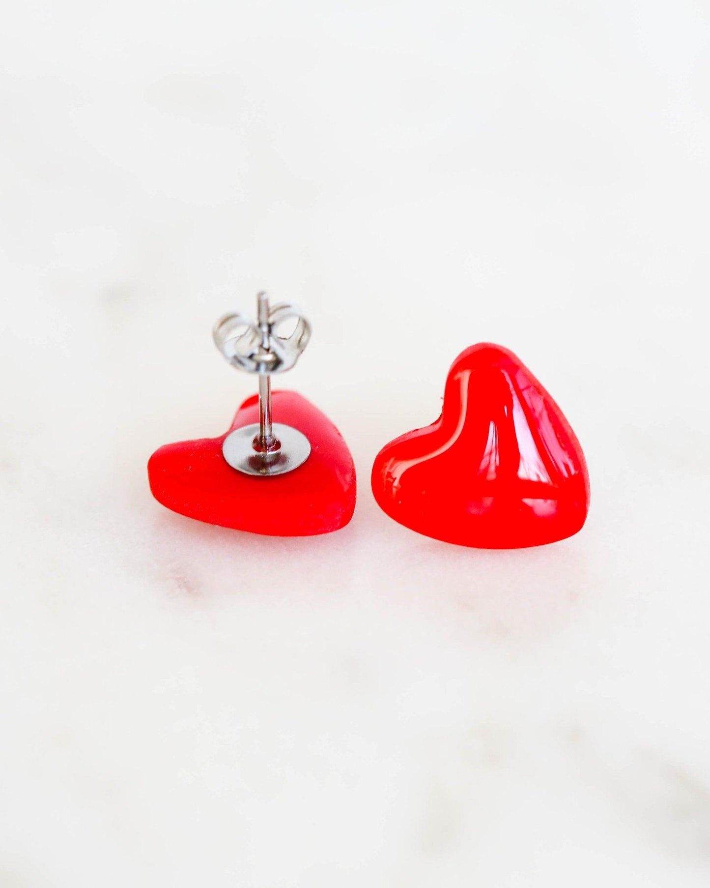 Red heart studs earrings - Ollijewelry