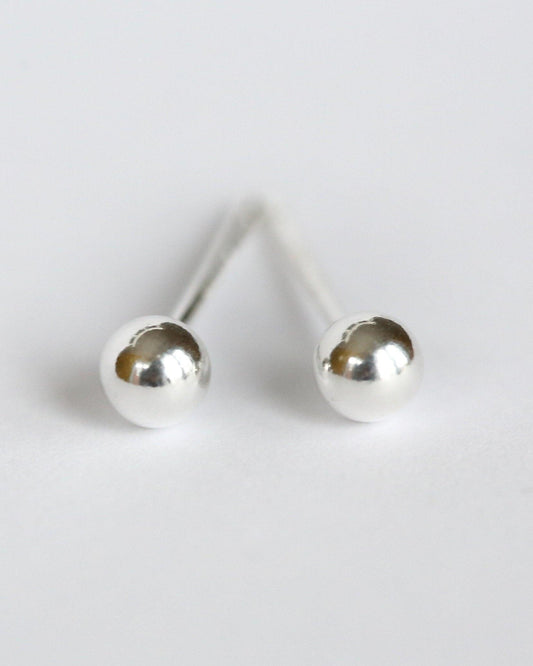 Silver stud earrings for sensitive ears - Ollijewelry