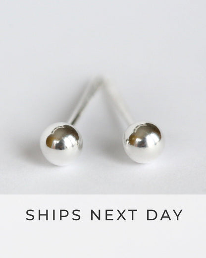 Silver stud earrings for sensitive ears - Ollijewelry