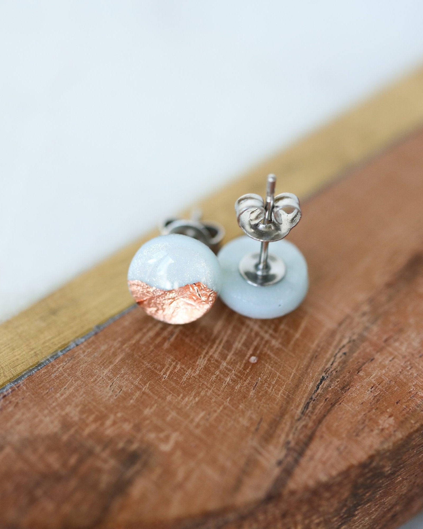 Sky blue stud earrings for sensitive ears - Ollijewelry