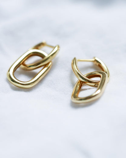The Ella earrings made in gold - Ollijewelry