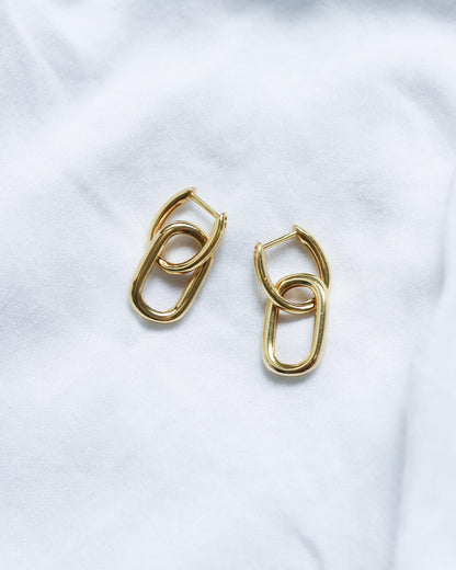 The Ella earrings made in gold - Ollijewelry
