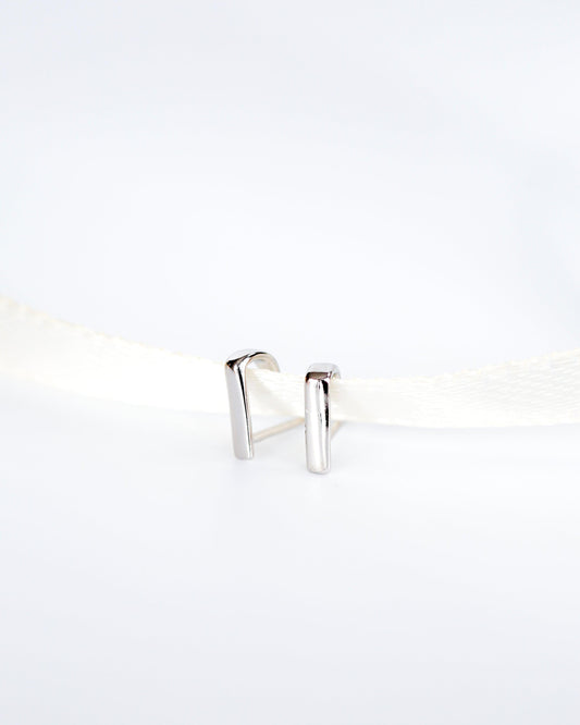 The Nicole in sterling silver Tiny suspender hoop earrings - Ollijewelry