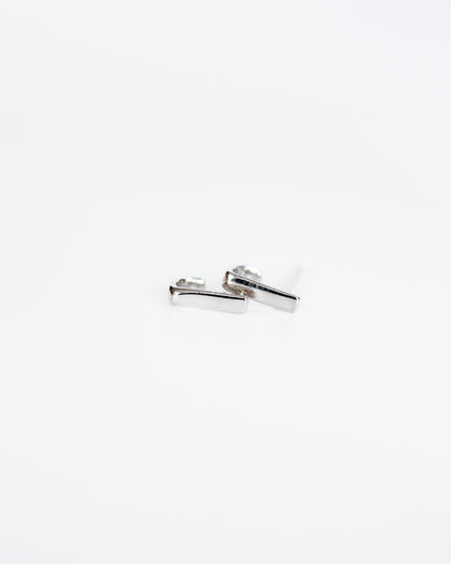 The Nicole in sterling silver Tiny suspender hoop earrings - Ollijewelry