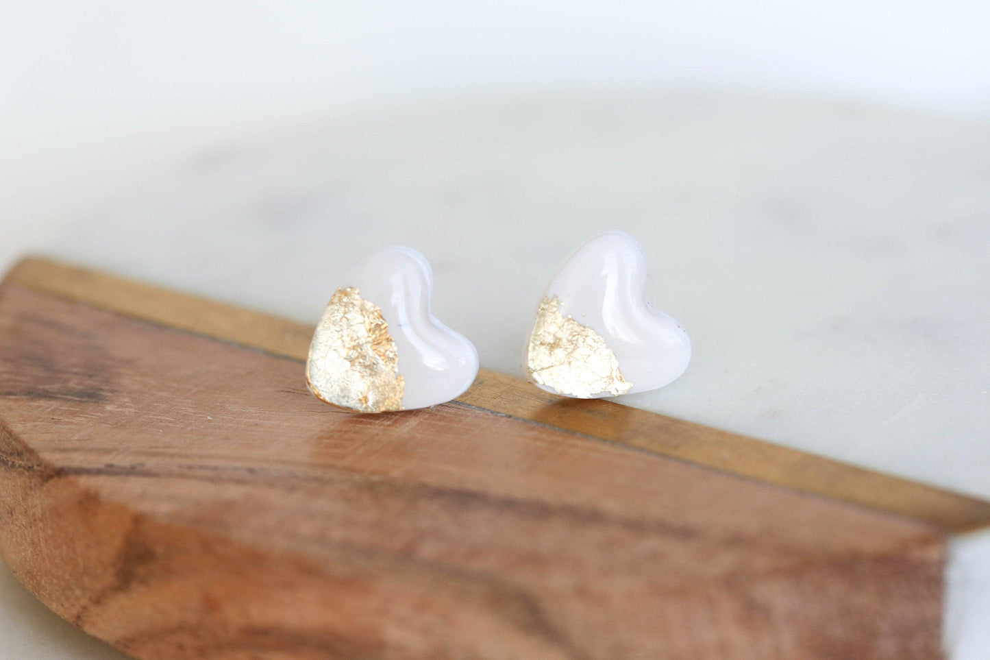 White heart stud earrings with gold foil - Ollijewelry